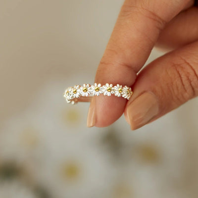 Daisy – Blomring i Emalj & Guldton