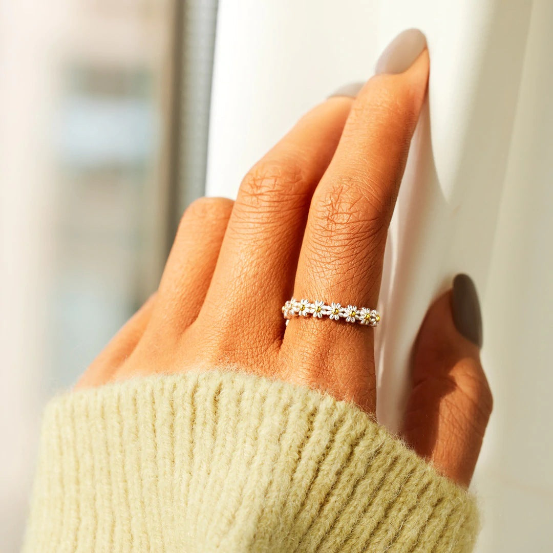 Daisy – Blomring i Emalj & Guldton