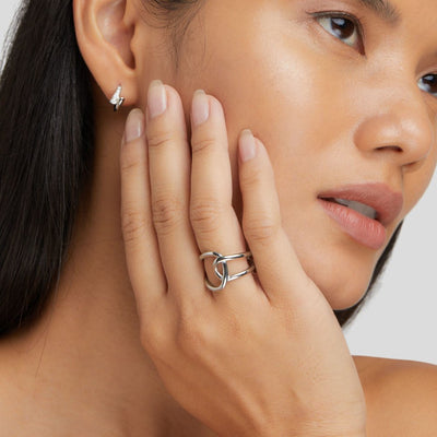 Loop – Öppen Silverring med Mjuk Form