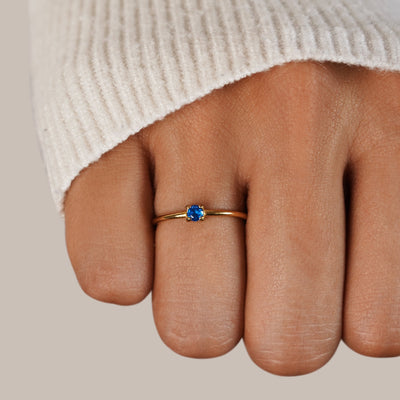 Color Pop – Tunn Ring med Färgad Sten (12 färger)