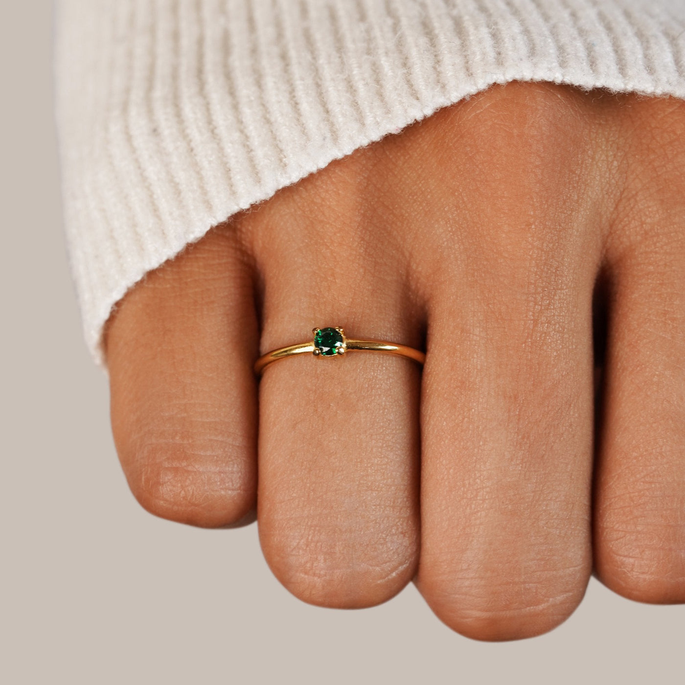 Color Pop – Tunn Ring med Färgad Sten (12 färger)