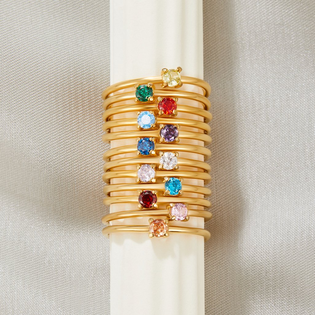 Color Pop – Tunn Ring med Färgad Sten (12 färger)